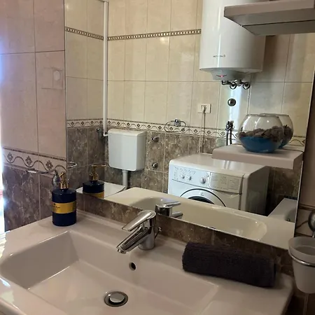 Luna Apartment *