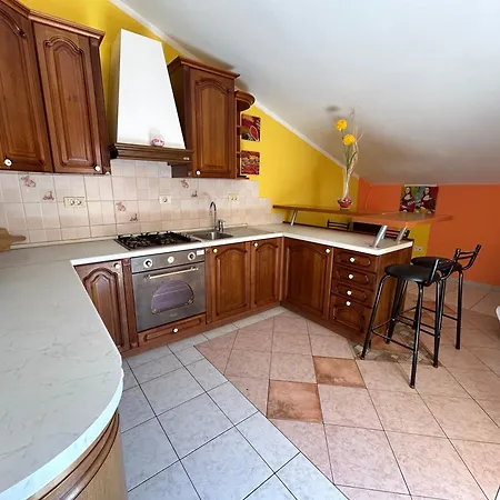Luna Apartment *